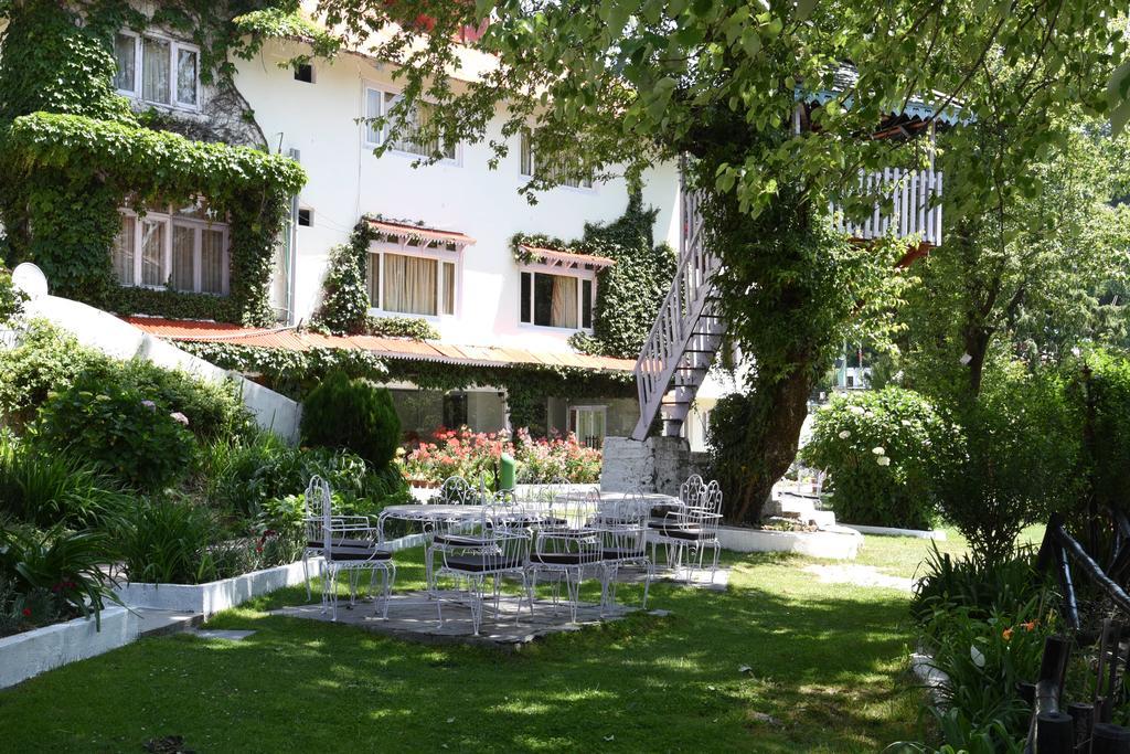 Alps Resort Dalhousie Exterior photo