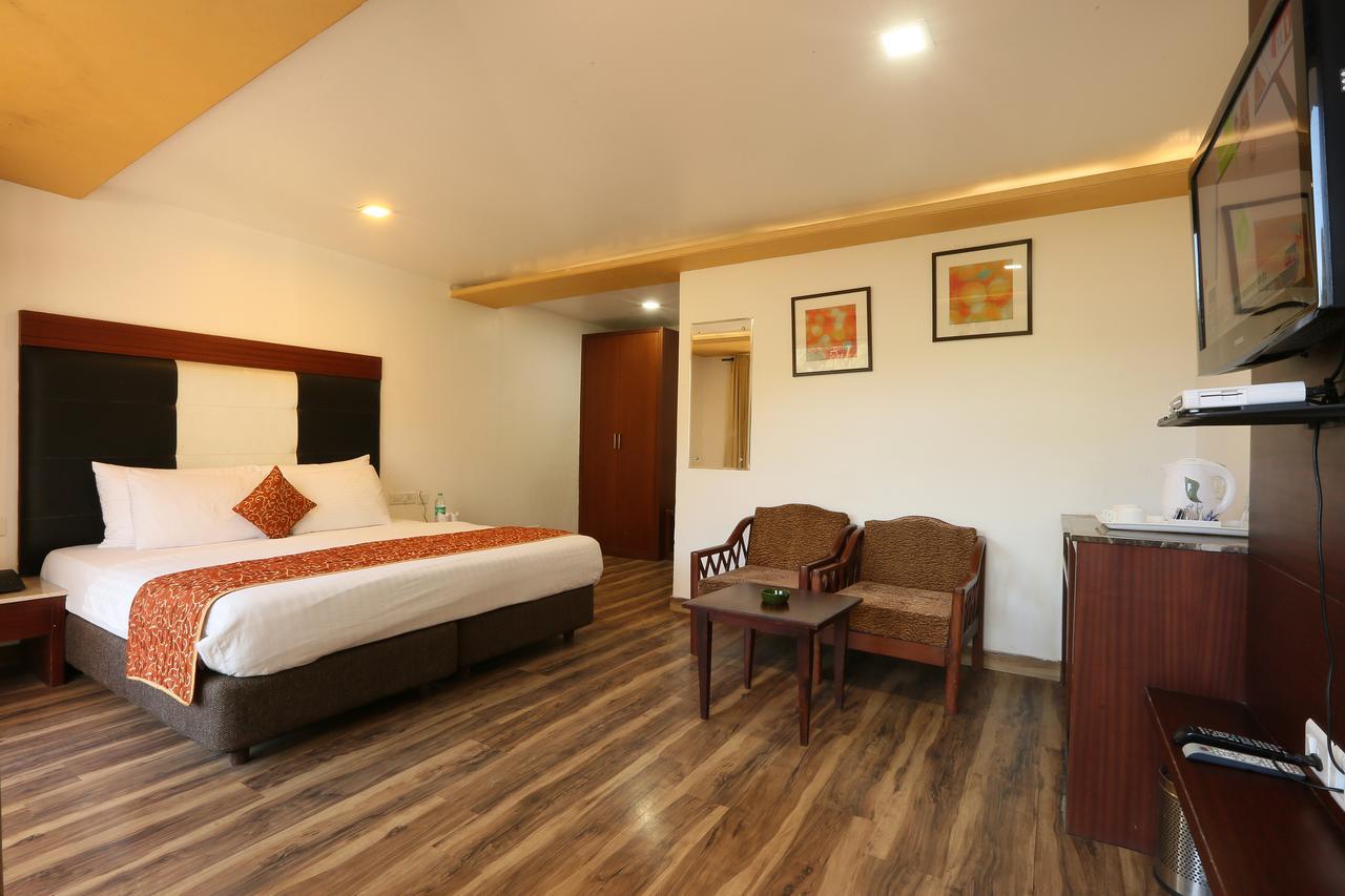 Alps Resort Dalhousie Exterior photo