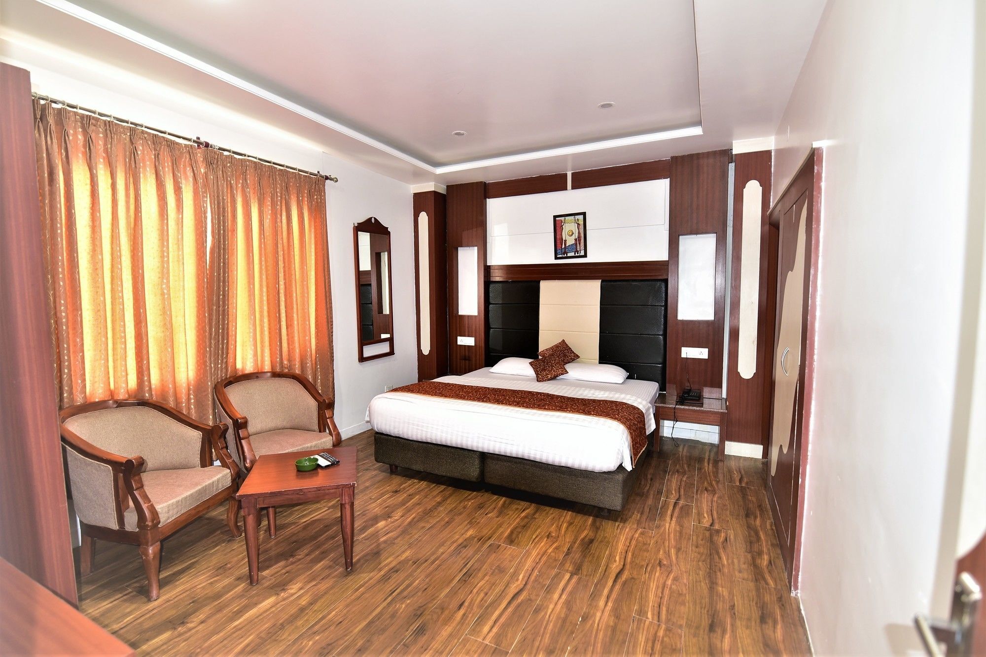 Alps Resort Dalhousie Exterior photo