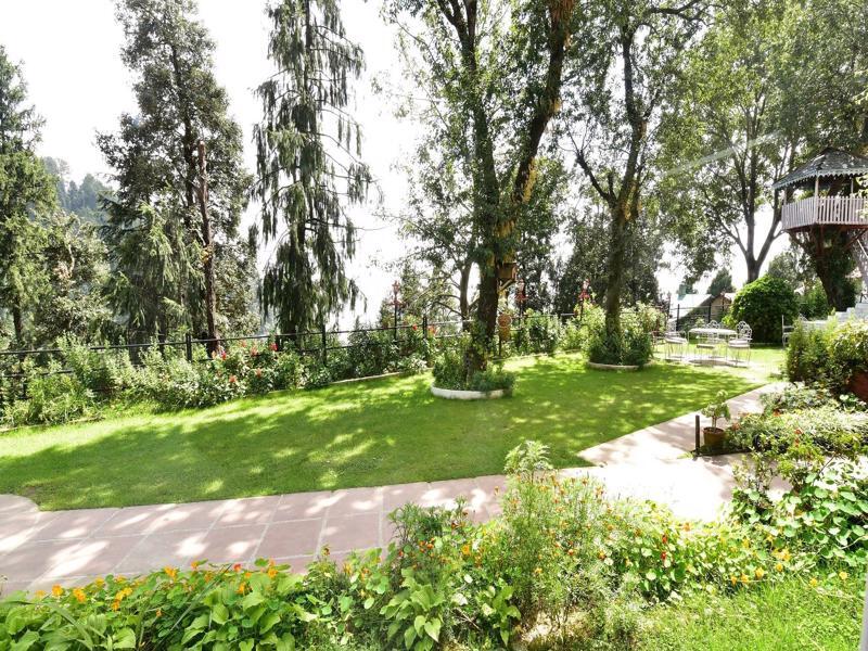 Alps Resort Dalhousie Exterior photo
