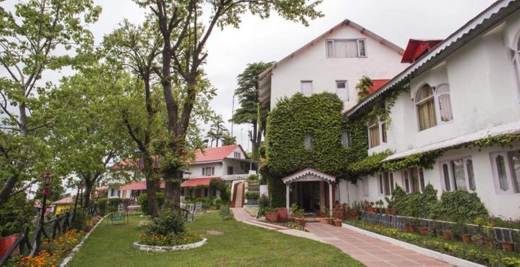 Alps Resort Dalhousie Exterior photo